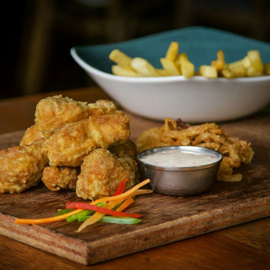 Kids Nuggets Meal Market Deeping, 5 chicken nuggets with chips and juice from Eastern Promise
