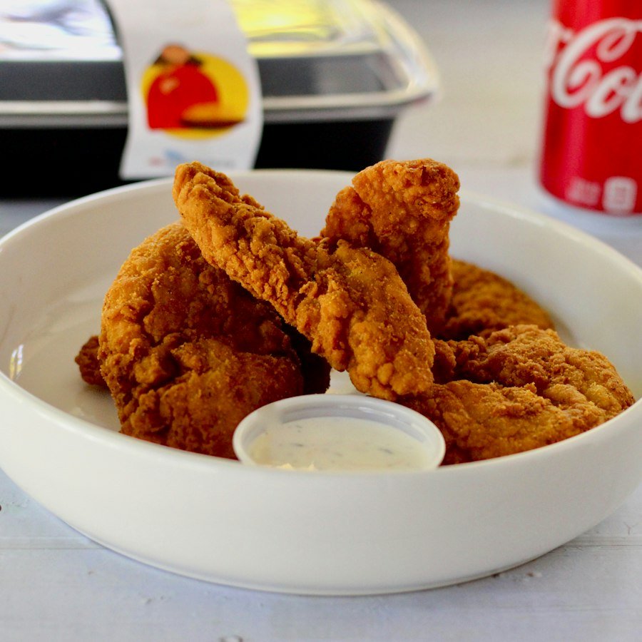 Meal Deal 11 Market Deeping, chicken strips with chips and a can from Eastern Promise